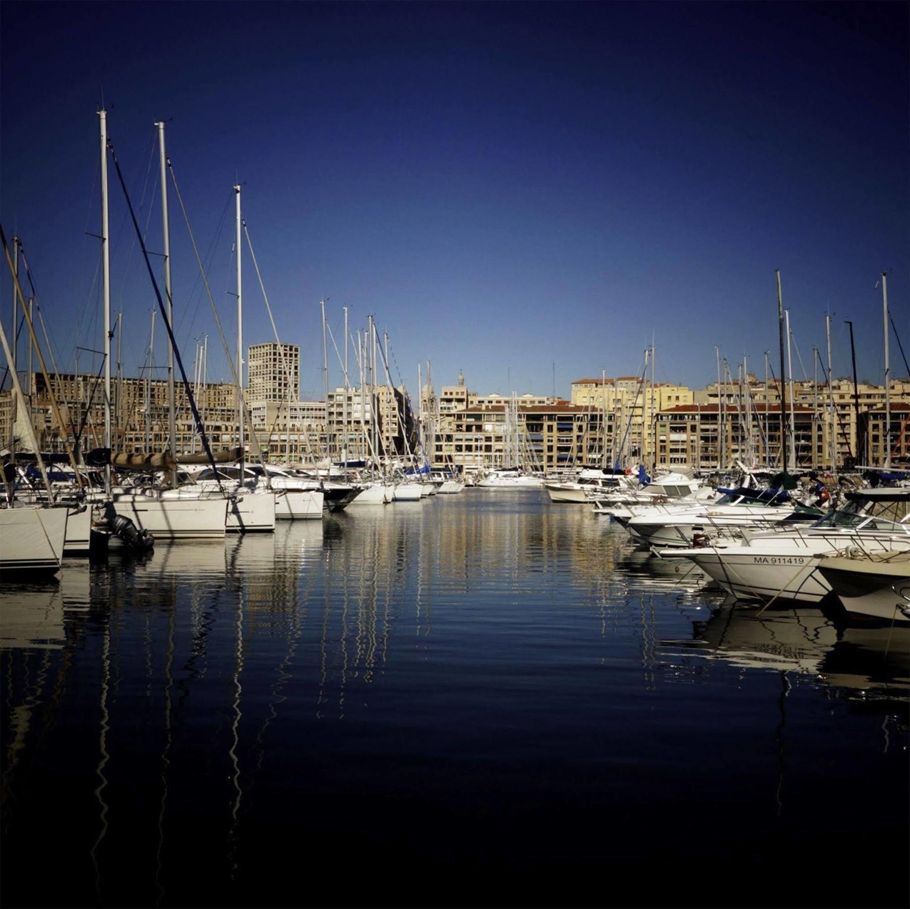B&B Hotel Marseille Centre Vieux Port Buitenkant foto