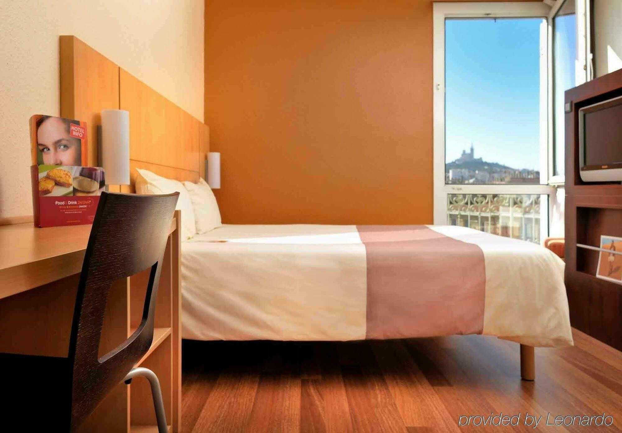 B&B Hotel Marseille Centre Vieux Port Buitenkant foto